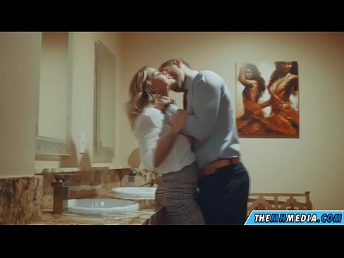 ❤️ Коли грудаста блондинка спокушає вас у громадському туалеті ❤️ Порно у нас uk.watchhentai.ru ❌️❤